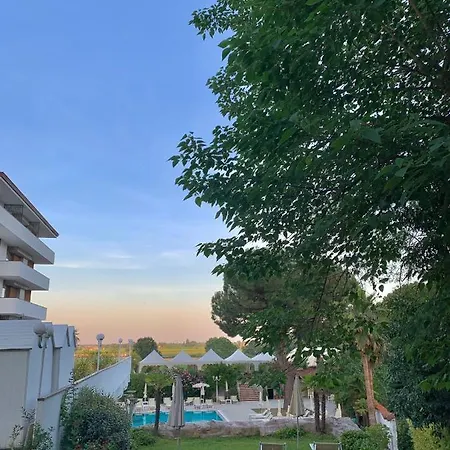 Отель Terme Millepini Монтегротто-Терме